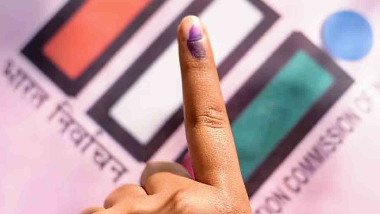 ఉమ్మడి జిల్లా వ్యాప్తంగా.. తొలిరోజు ఎనిమిది నామినేషన్లు