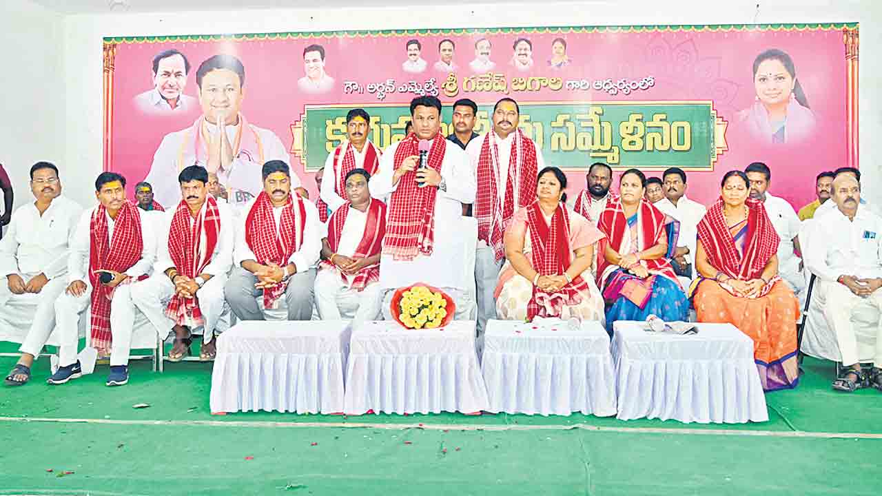 ఆగిన మగ్గాలు.. కేసీఆర్‌ కృషితో పరుగులు