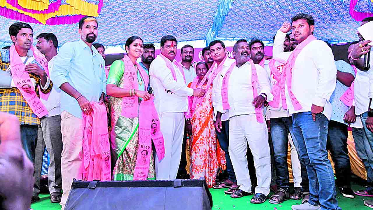 కాంగ్రెస్‌ పాలనలో.. అభివృద్ధికి నోచుకోని ‘తూర్పు’