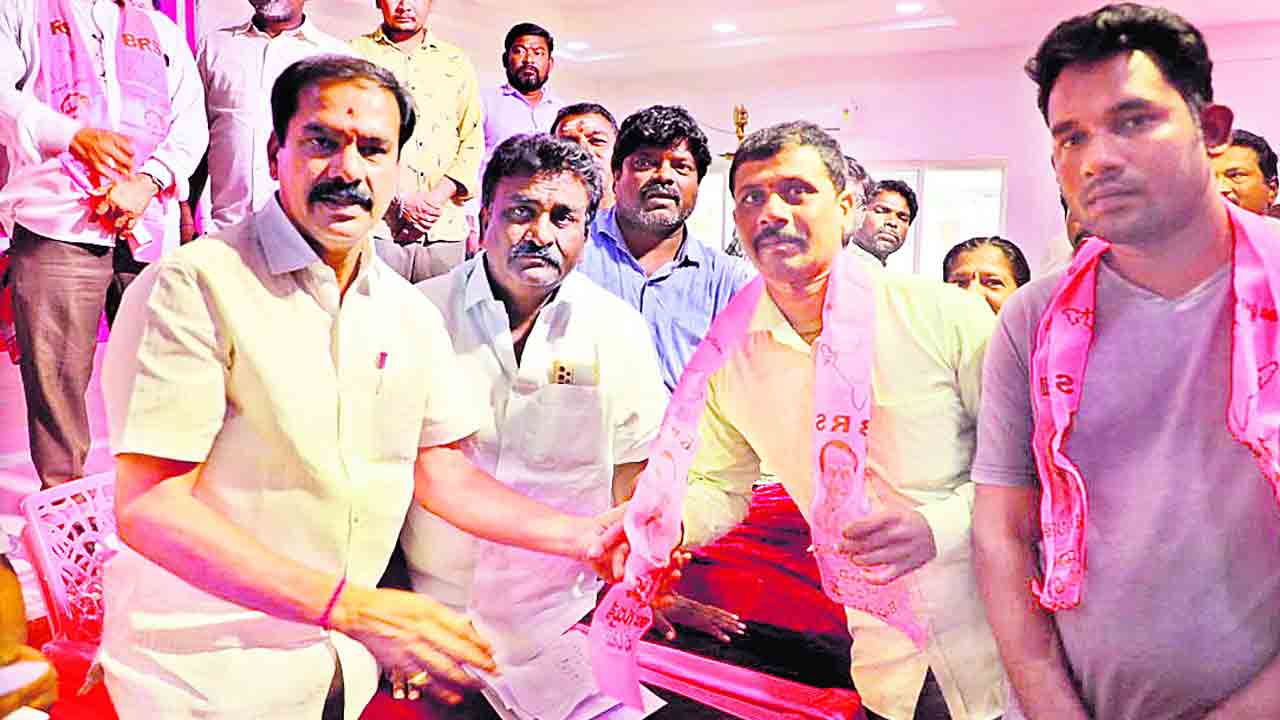 గుడిసె వాసులను ఆదుకున్నది బీఆర్‌ఎస్సే