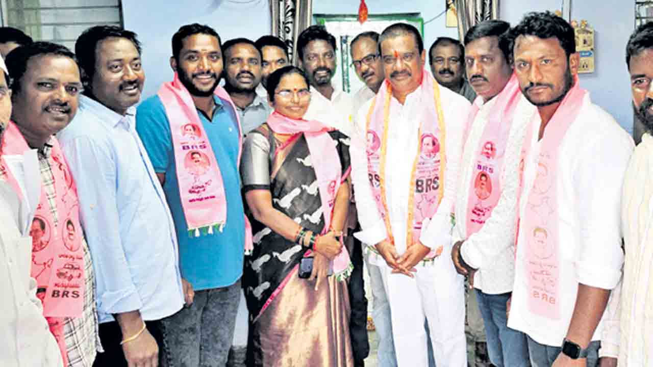 బీఆర్‌ఎస్‌లో చేరికల జోష్‌