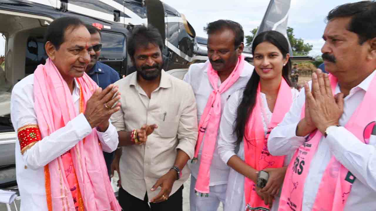 కరువును తరిమిన దైవం సీఎం కేసీఆర్‌