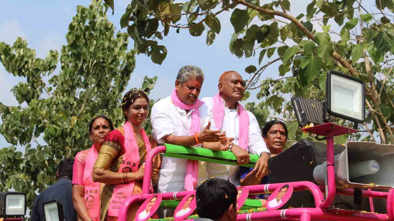 కాంగ్రెస్‌, బీజేపీలవి కట్టు కథలు