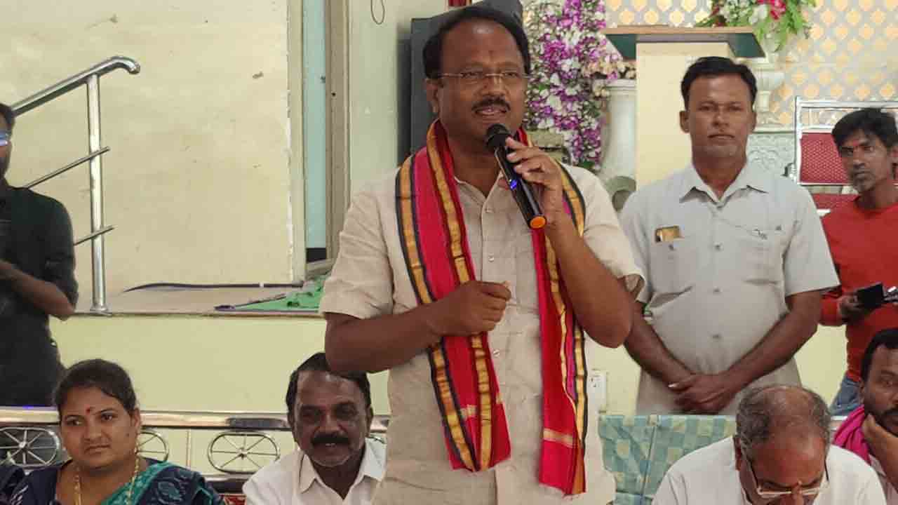 తాగునీళ్లు ఇవ్వలేని కాంగ్రెస్‌ దద్దమ్మలు