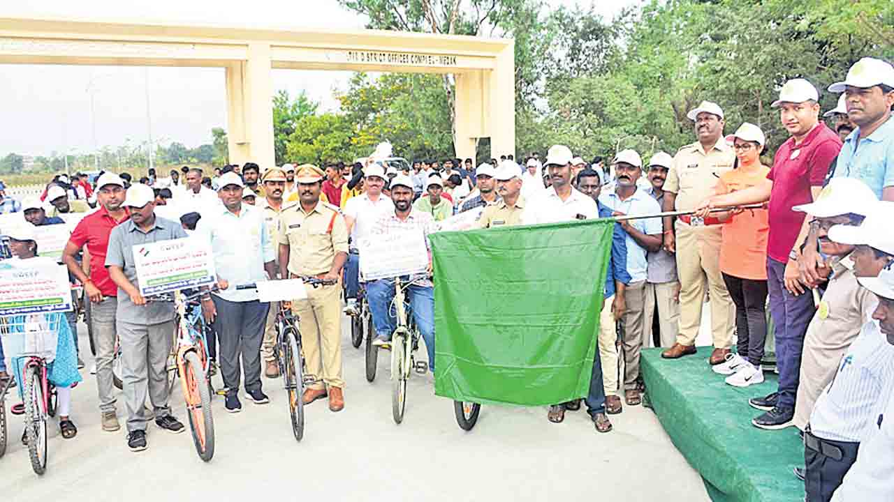 వందశాతం ఓటింగే లక్ష్యం
