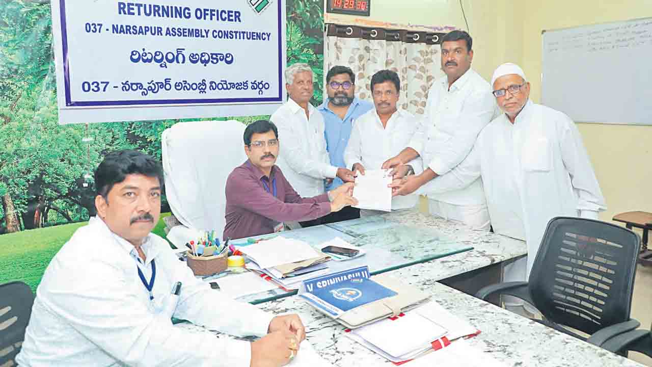 ఆరోరోజు ఎనిమిది నామినేషన్లు