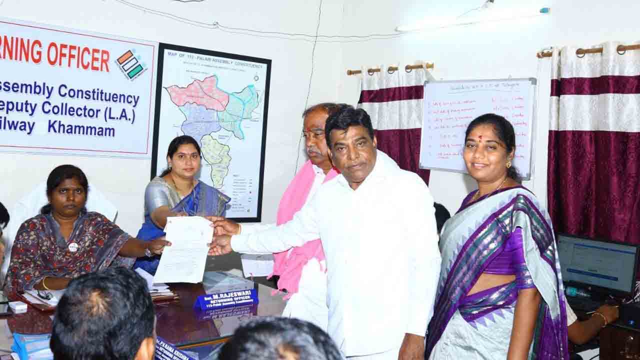 పాలేరులో ఎగిరేది గులాబీ జెండానే..