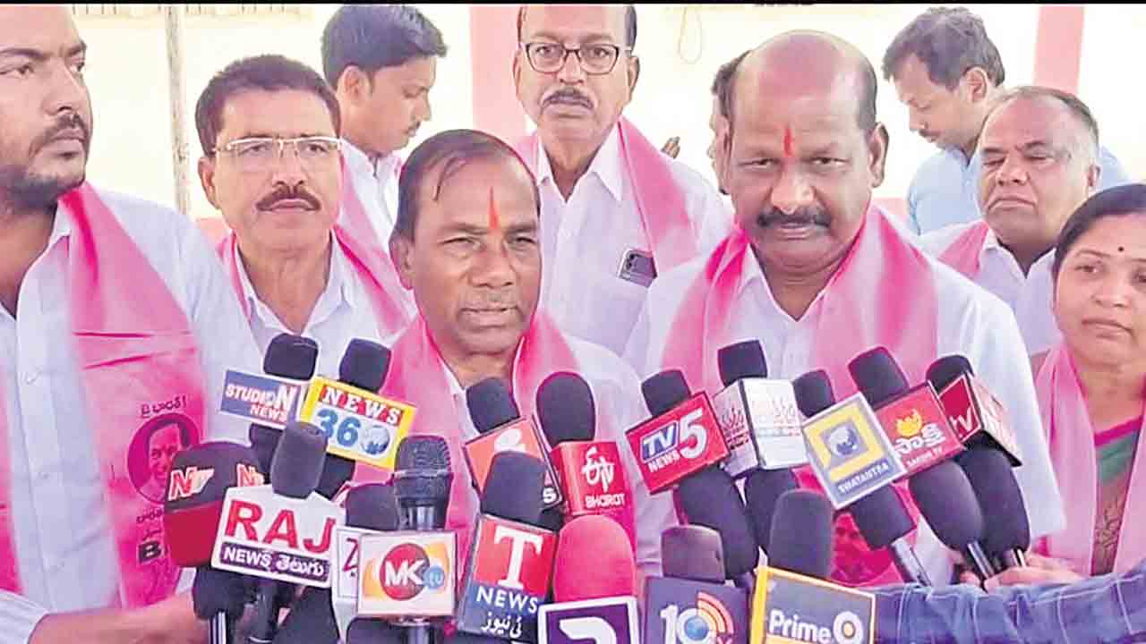 మీ సేవకుడిని.. ఆశీర్వదించండి