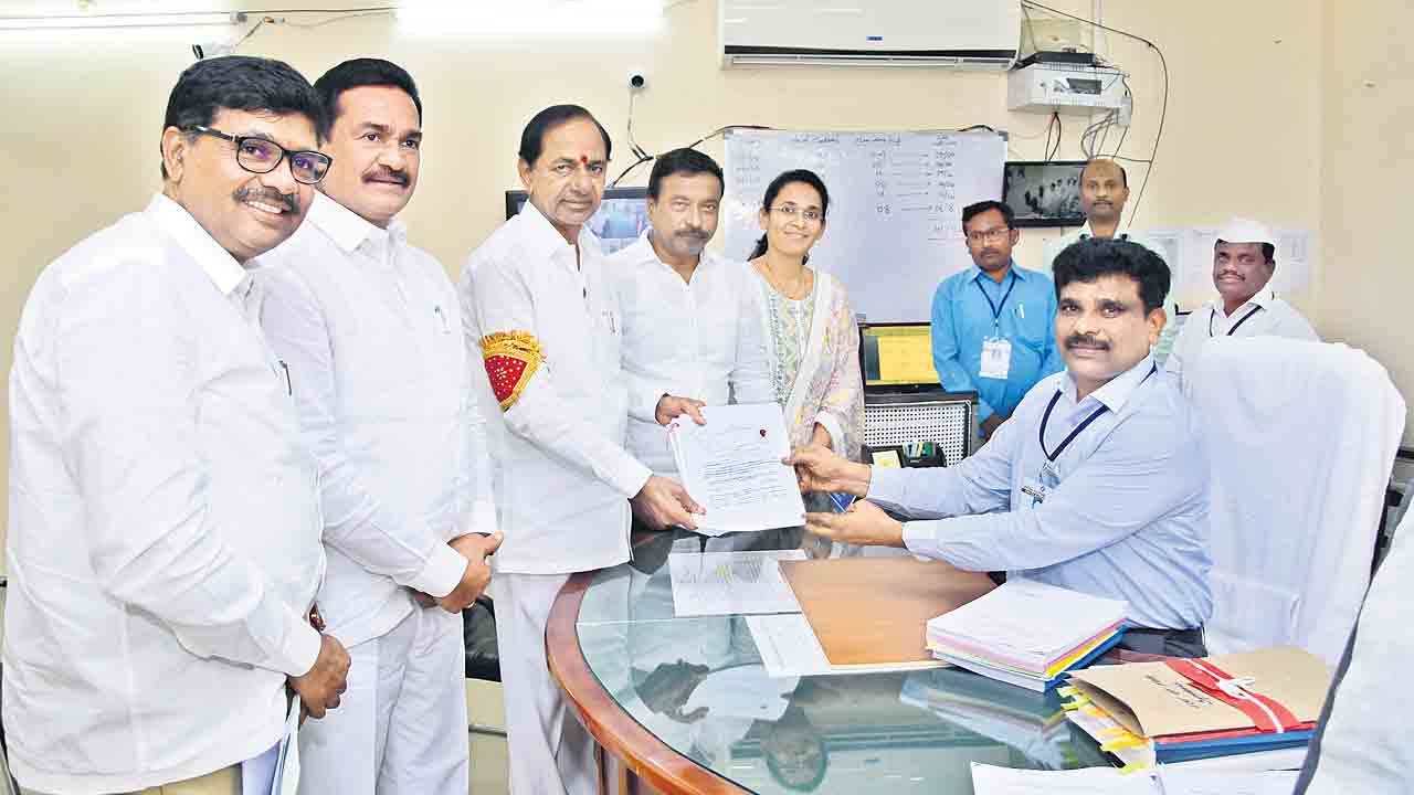 జోరుగా నామినేషన్లు