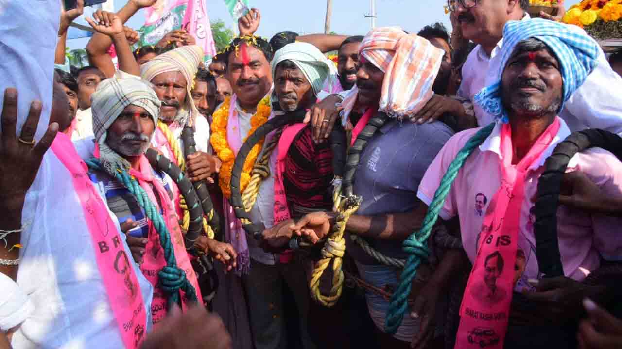 కాంగ్రెస్‌కు ఓటుతో బుద్ధి చెప్పాలె..