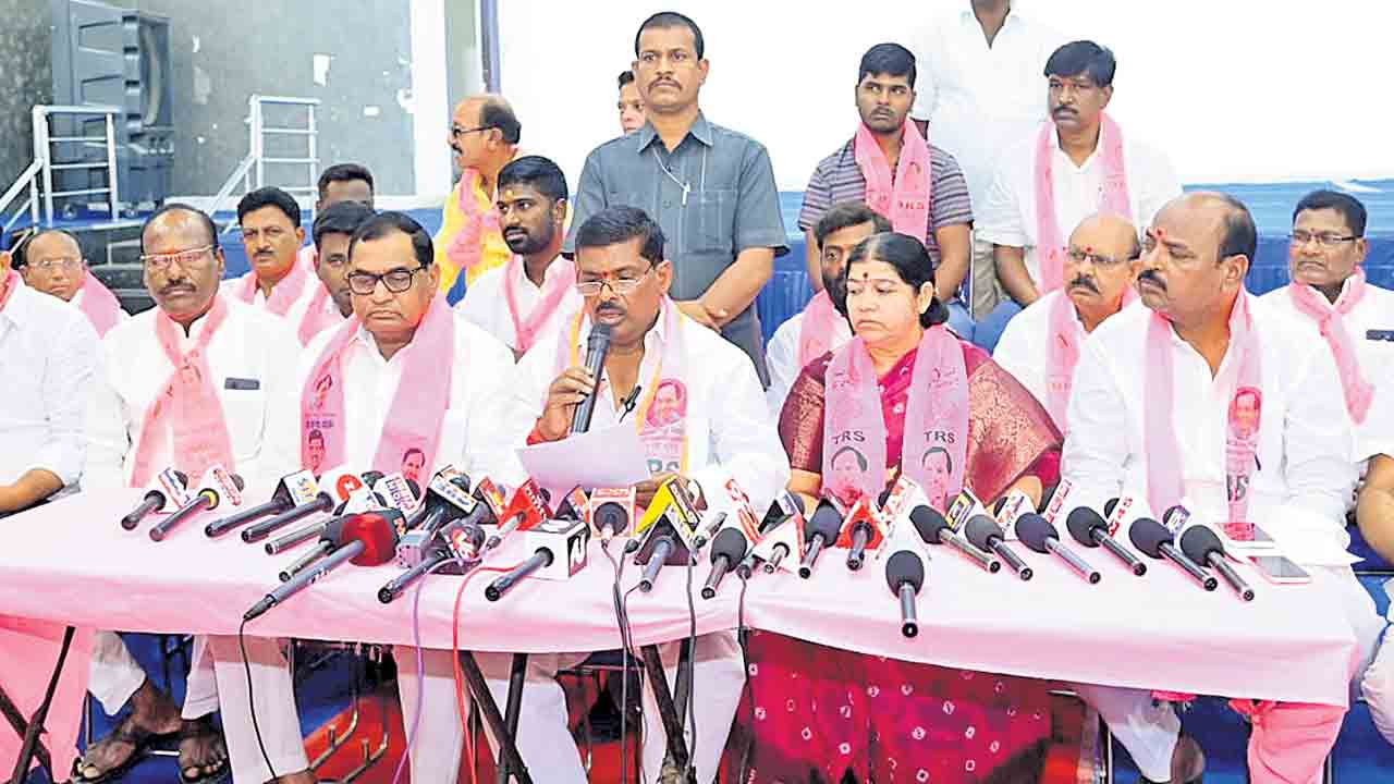 మెదక్‌ ఎంపీపై ప్లాన్‌ ప్రకారమే దాడి