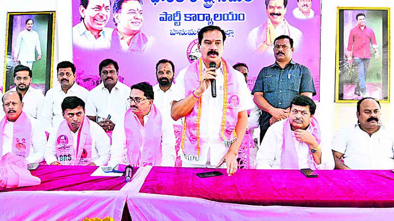 బీజేపీ, కాంగ్రెస్‌ల డిపాజిట్‌ గల్లంతే..