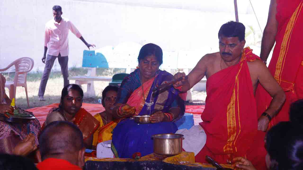 సింగిరెడ్డిని భారీ మెజార్టీతో గెలిపించుకుంటాం..