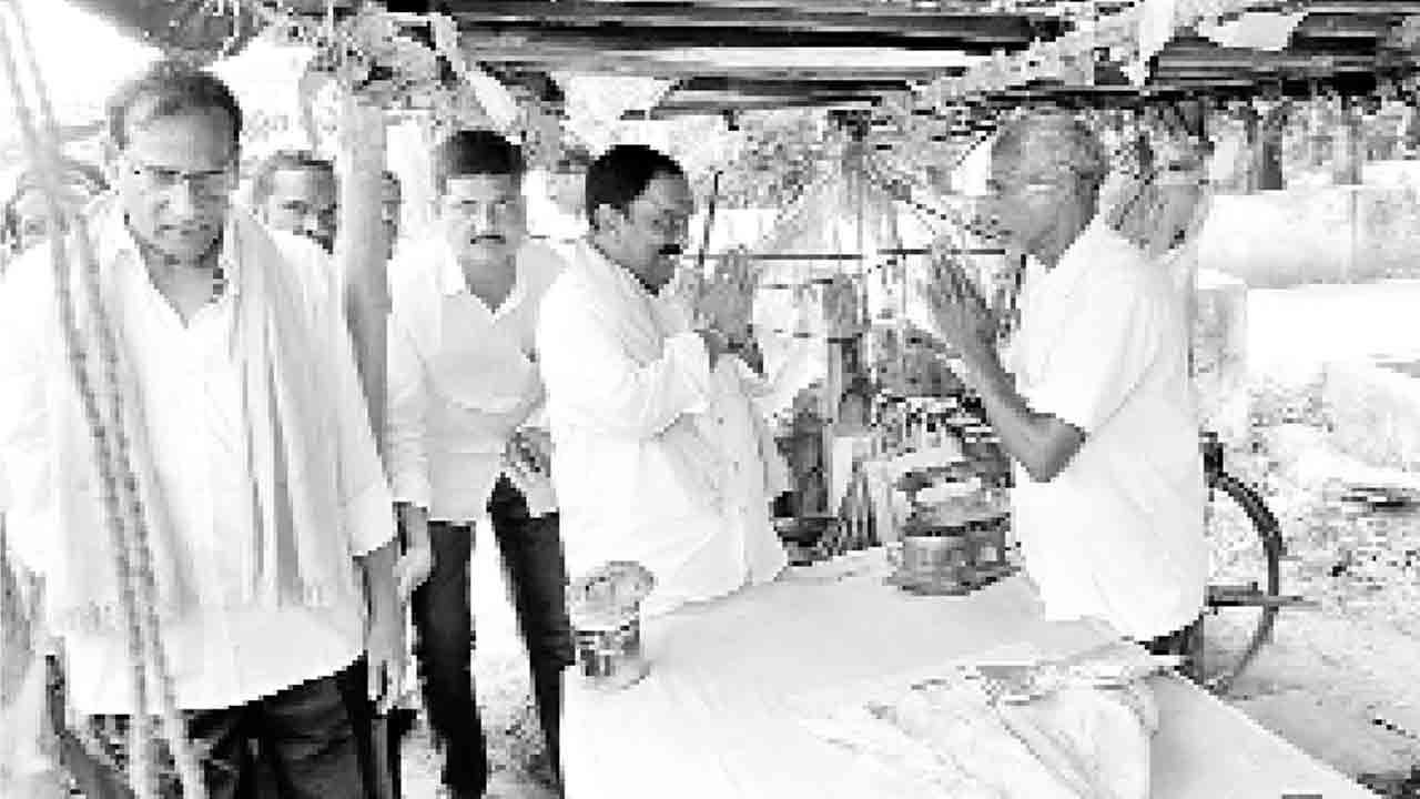 కాంగ్రెస్‌ ఆరు గ్యారెంటీలను ప్రజలు నమ్మే పరిస్థితి లేరు