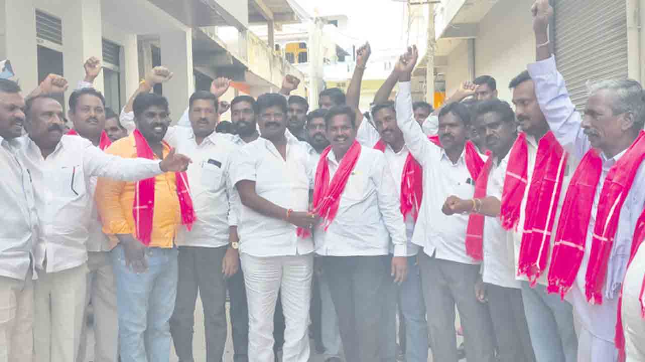 అభివృద్ధికి ఆకర్షితులై బీఆర్‌ఎస్‌లోకి చేరికలు