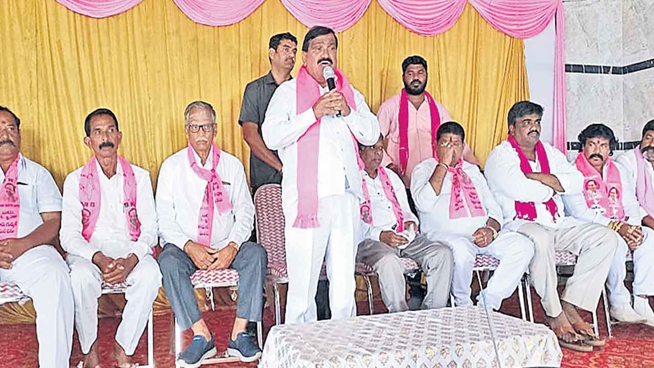 ప్రలోభాలకు లొంగకండి ప్రగతికి ఓటేయండి