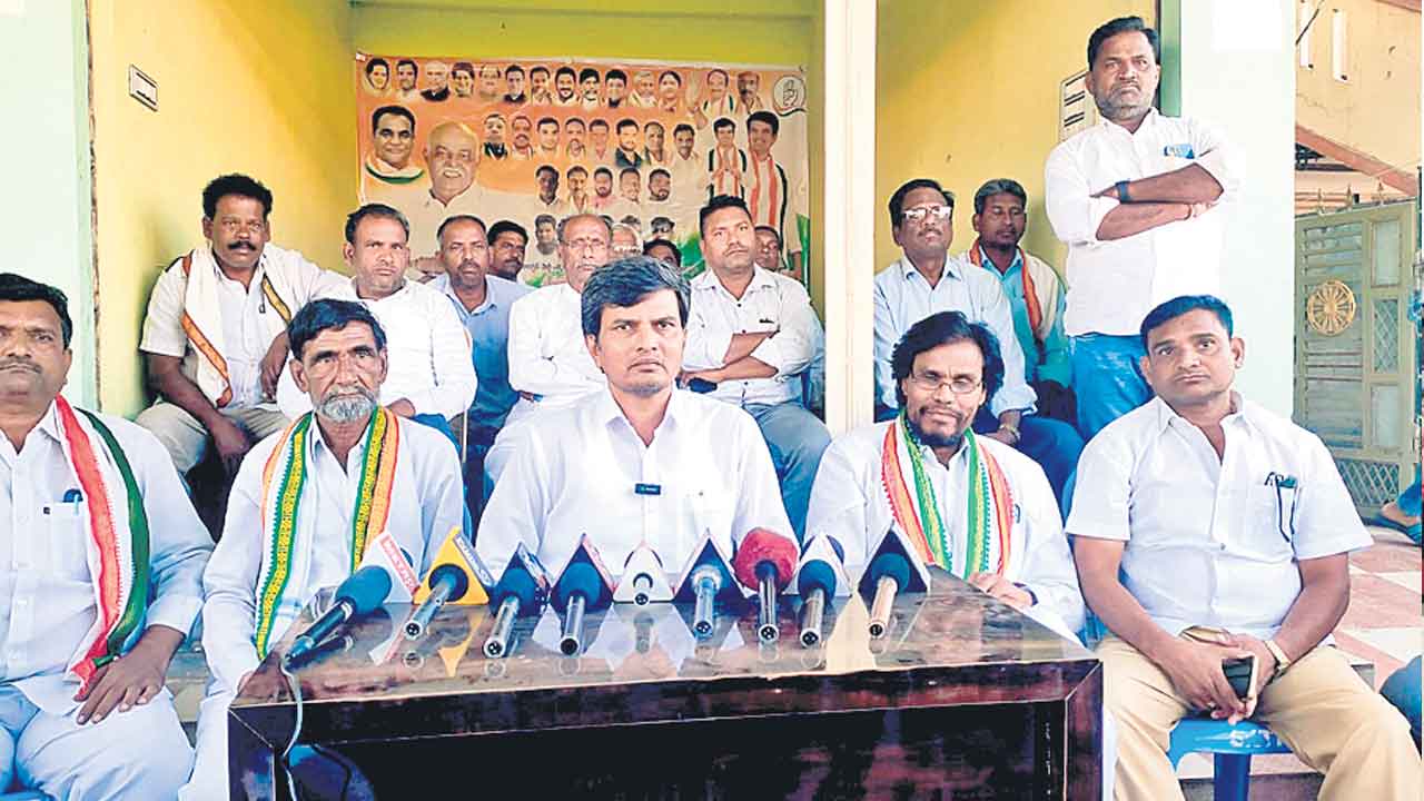 గాంధీభవన్‌ను కిరాయికి ఇవ్వండి