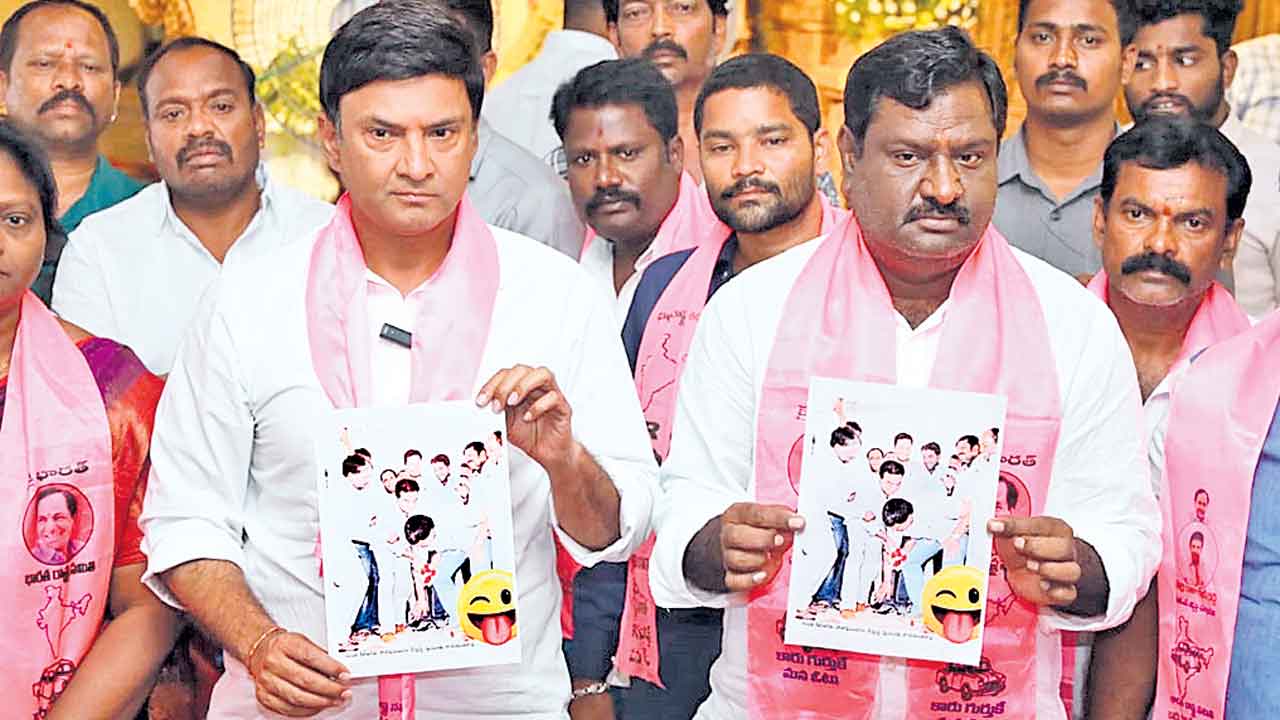 మైనంపల్లి కన్నుపడితే.. ఖాళీ స్థలాలు కబ్జా