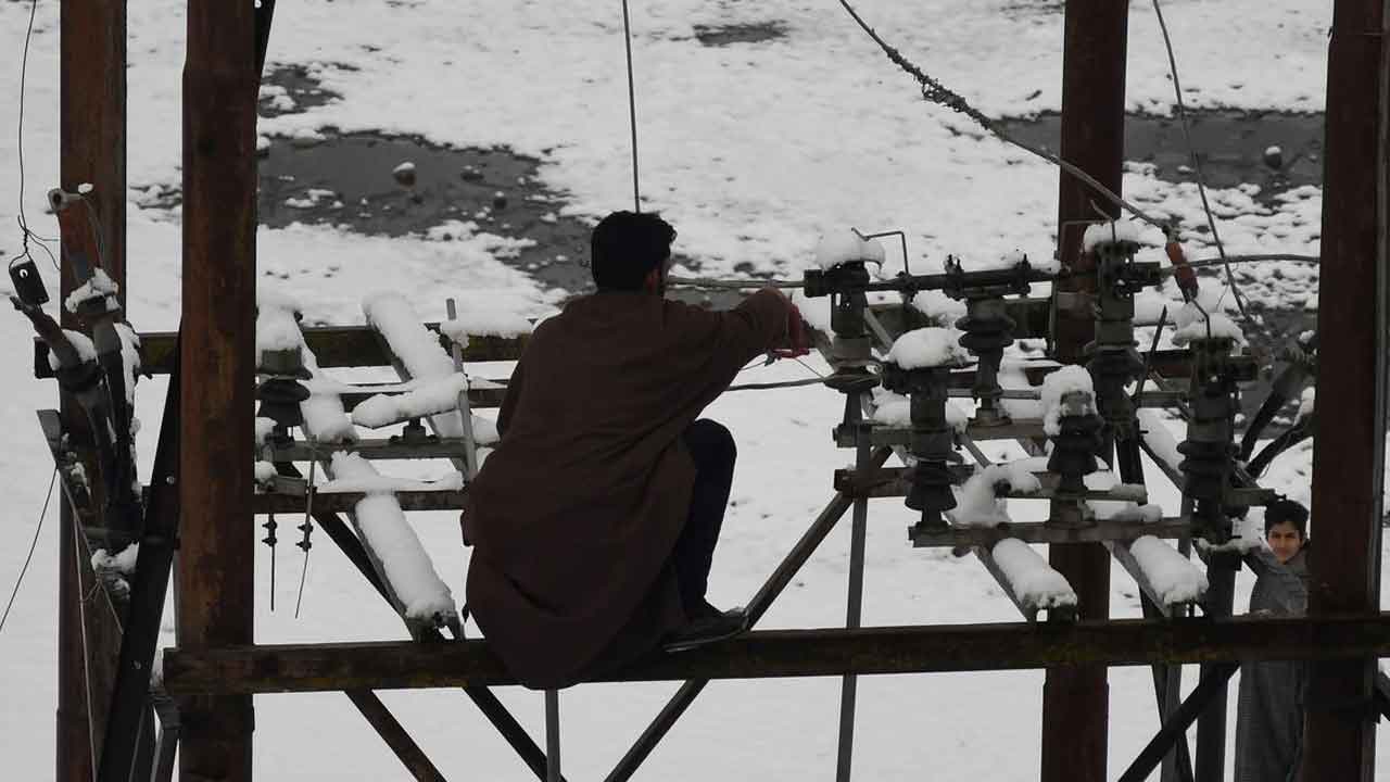 కశ్మీర్‌లో విద్యుత్తు సంక్షోభం