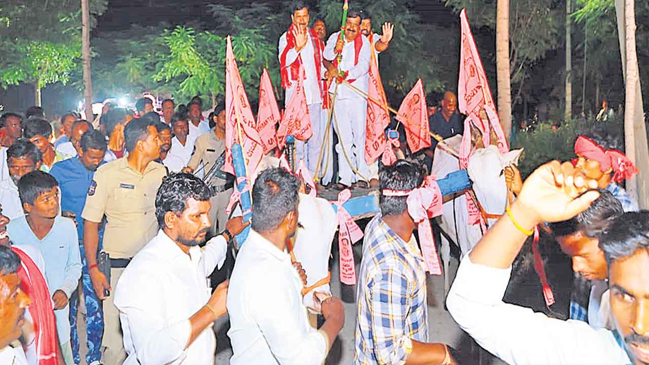 ప్రజల చైతన్యంతోనే తెలంగాణ అభివృద్ధి