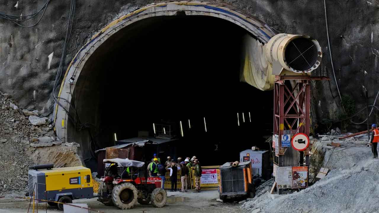Uttarakhand Tunnel | వారం రోజులుగా సొరంగంలోనే కార్మికులు
