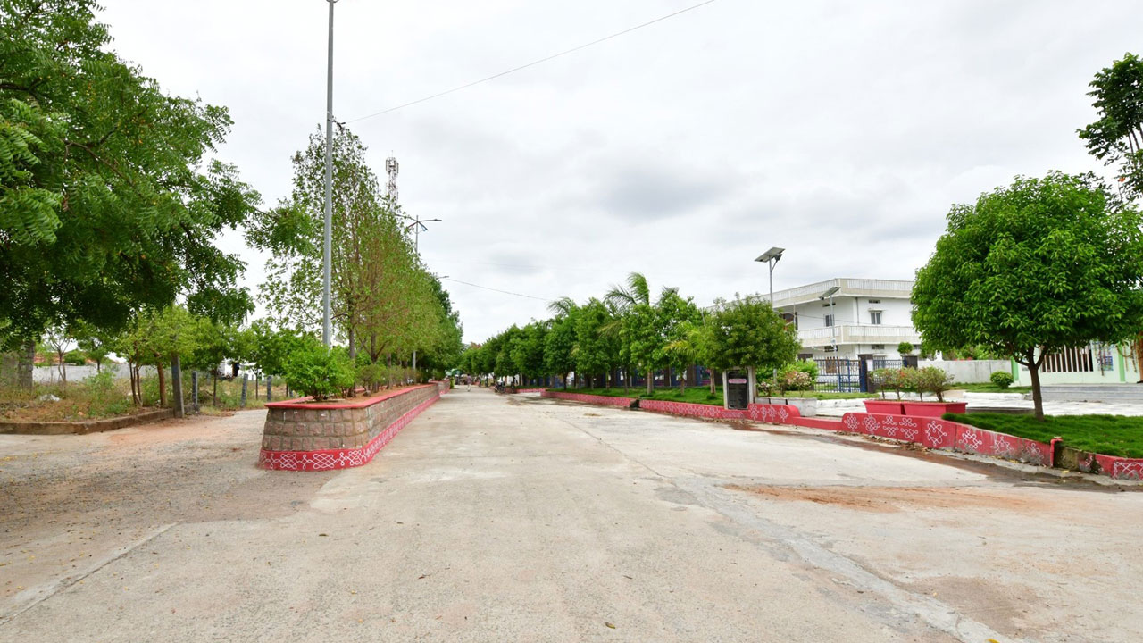 వెనుకబాటు నుంచి ప్రగతి బాట