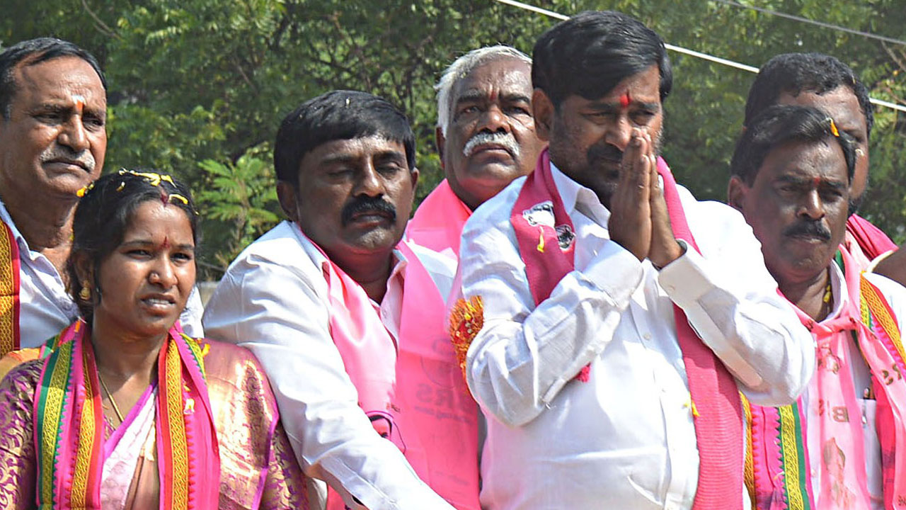 వారిది పదవుల కొట్లాటమాది సంక్షేమ కాంక్ష