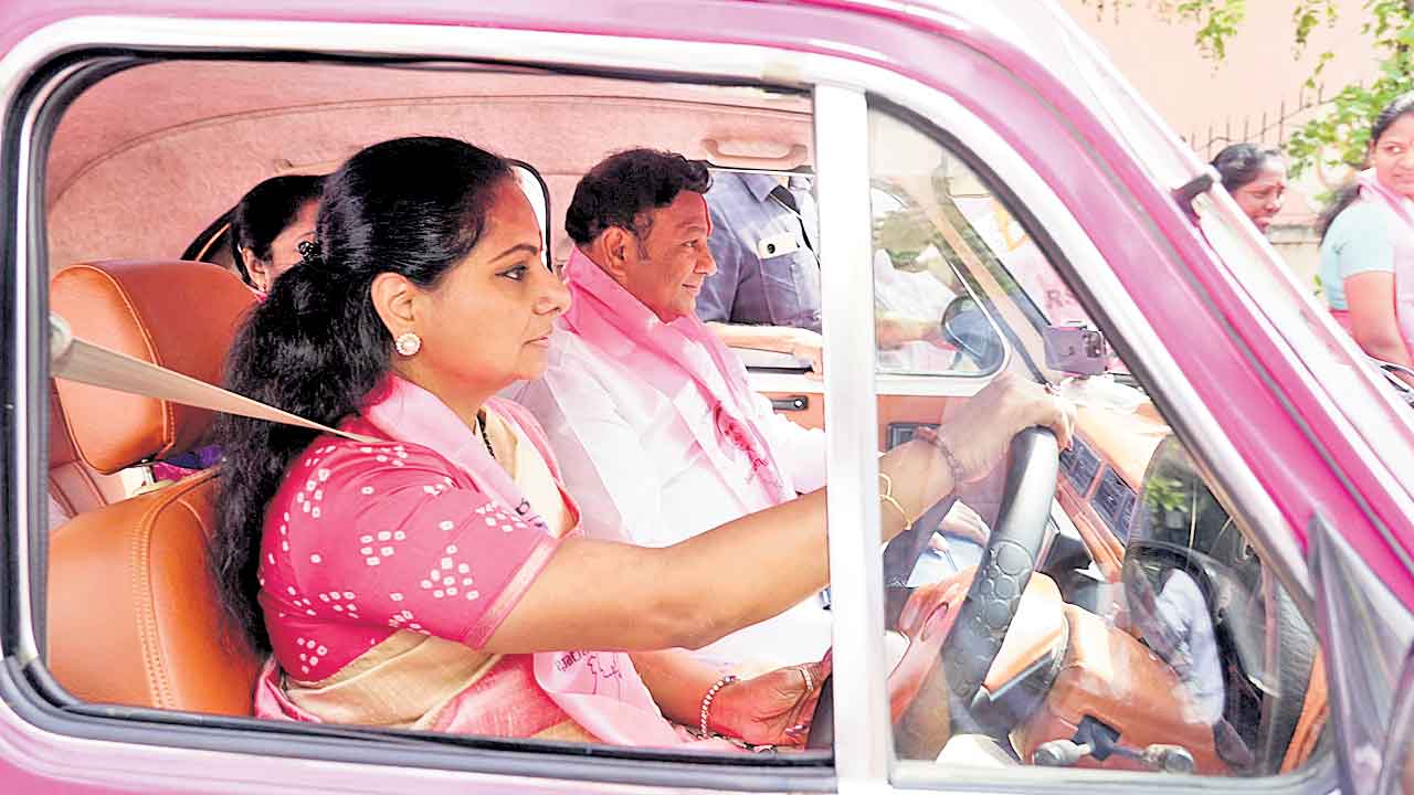 బీసీ డిక్లరేషన్‌ హాస్యాస్పదం