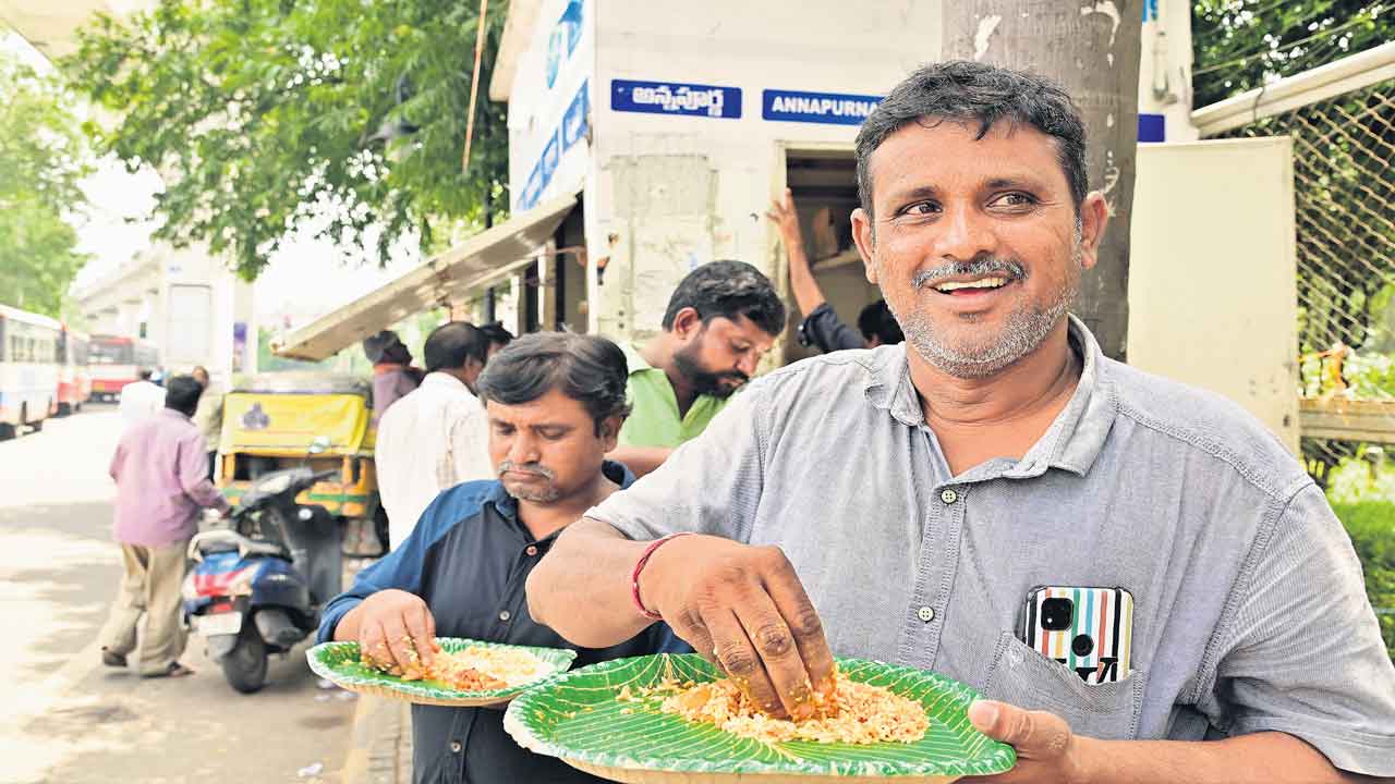 షహర్ కీ బాత్ 5 రూపాయల భోజనం..