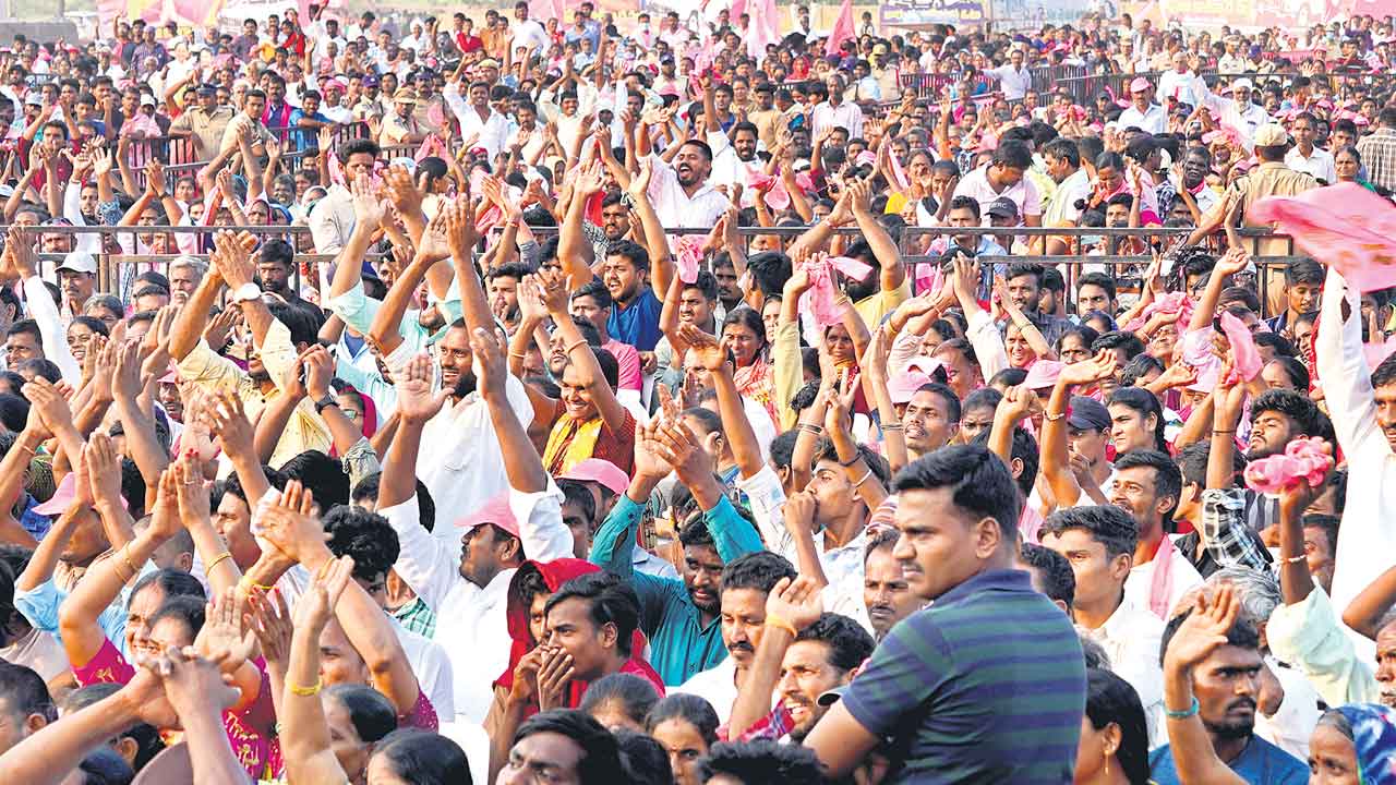 సభల జోరు జన హోరు