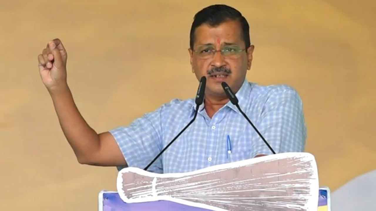 అవినీతిపై బీజేపీ పోరాటం ఓ గిమ్మిక్కు