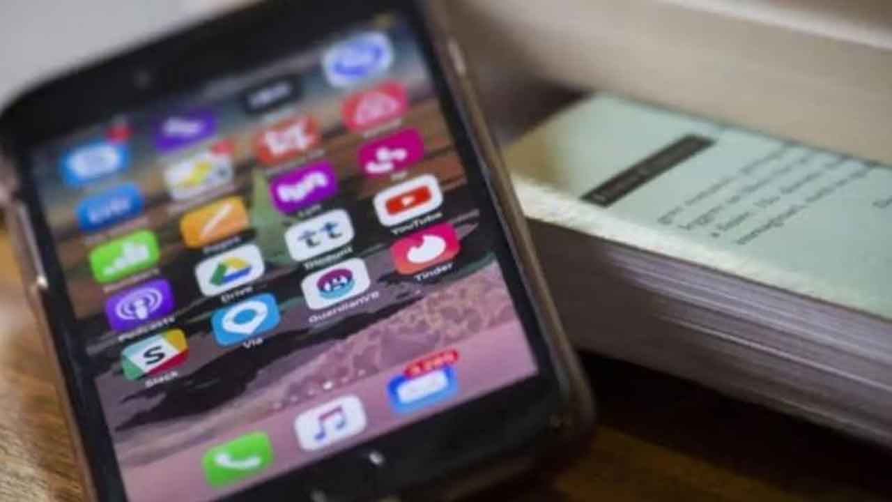 మహదేవ్‌ సహా 22 బెట్టింగ్‌ యాప్‌లపై నిషేధం