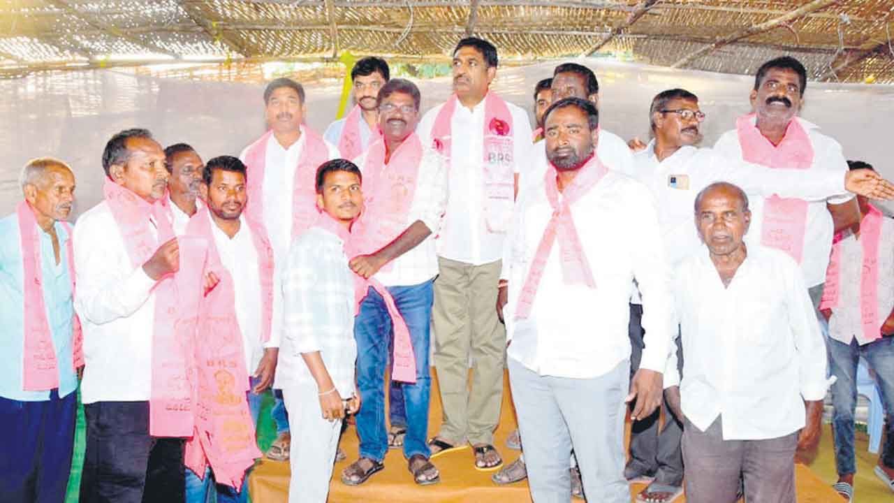 కవ్వంపల్లికి స్వగ్రామంలో షాక్