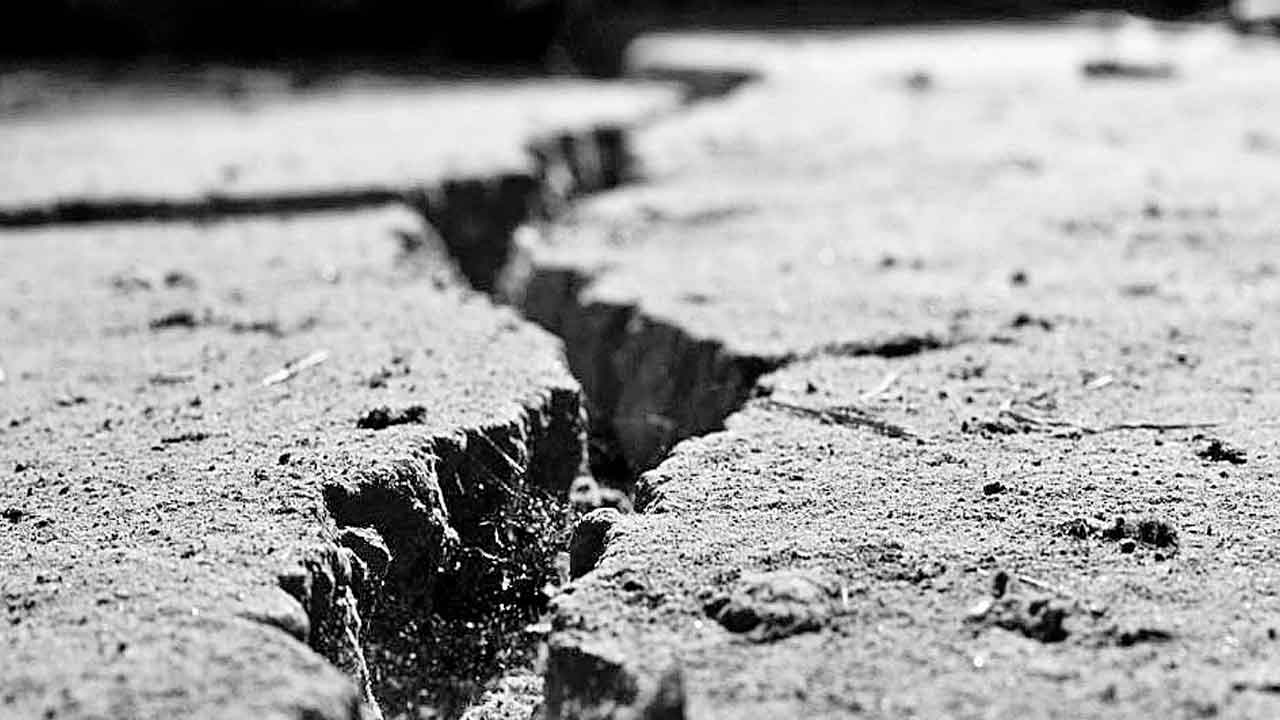 ఐస్‌ల్యాండ్‌లో 14 గంటల్లో 800 భూకంపాలు