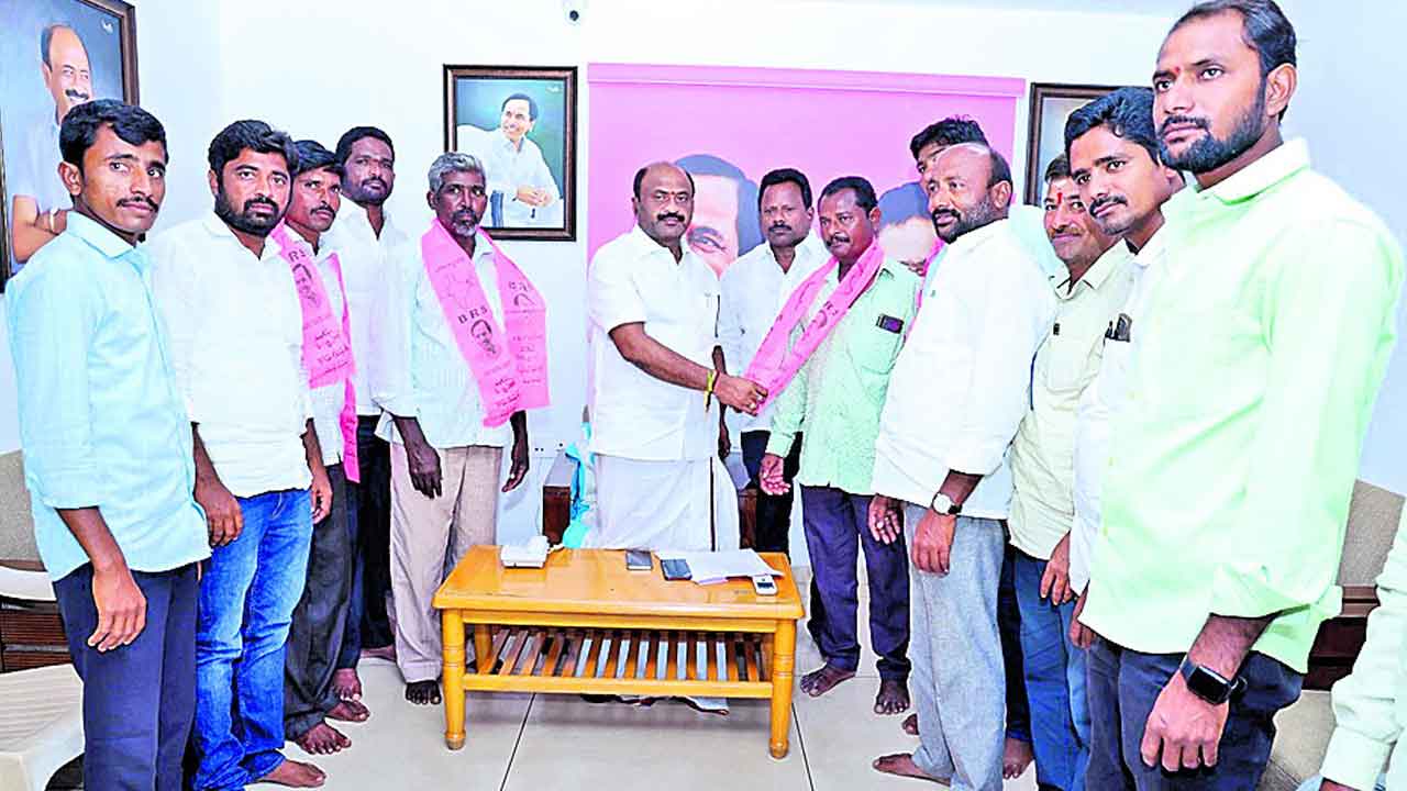 భారీ మెజార్టీతో గెలిపించాలి