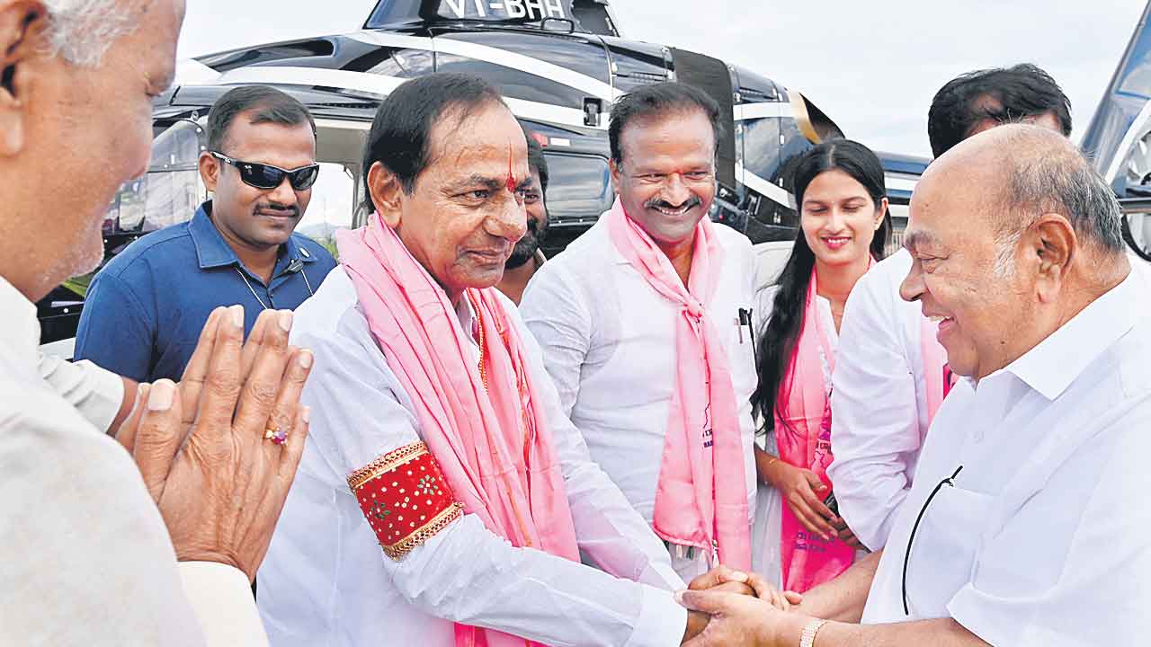 పాలమూరులో గులాబీ జోష్‌
