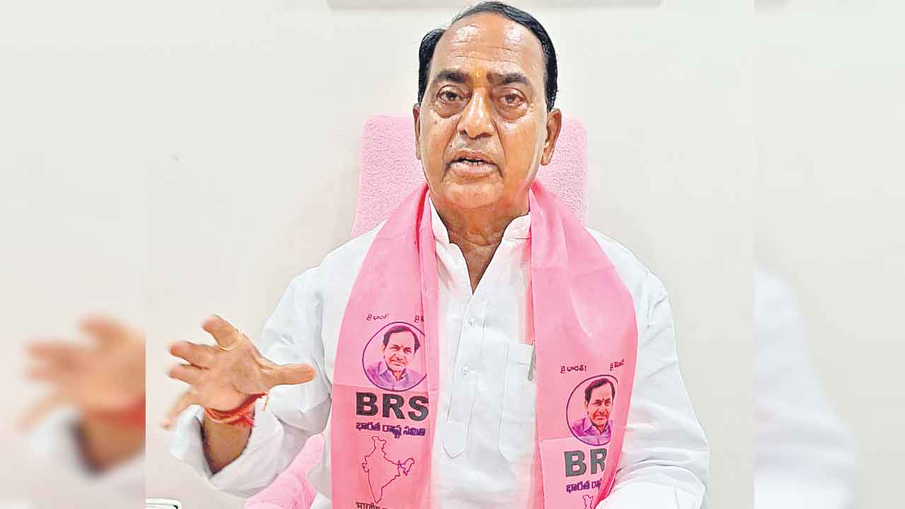 మోదీ ఏ ముఖం పెట్టుకొని నిర్మల్‌ వస్తున్నావ్‌?