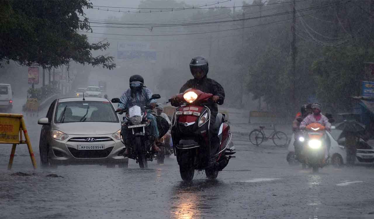 మహారాష్ట్రలో భారీ వర్షం