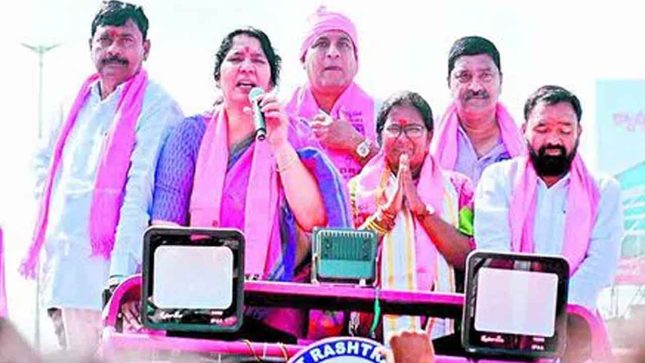 బీఆర్‌ఎస్‌ నేతలు ఢిల్లీ గులాములు కాదు