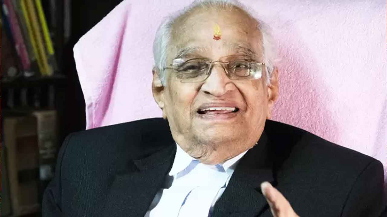 న్యాయవాద వృత్తిలో 73 ఏండ్లు