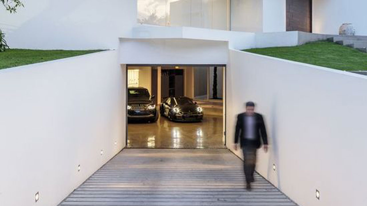 Vaastu Shastra | అన్ని స్థలాలకు సెల్లార్‌ తీయవచ్చా? అలా తీయకుండా పార్కింగ్‌ రావడం లేదు. వాస్తుకు ఏది మంచిది?