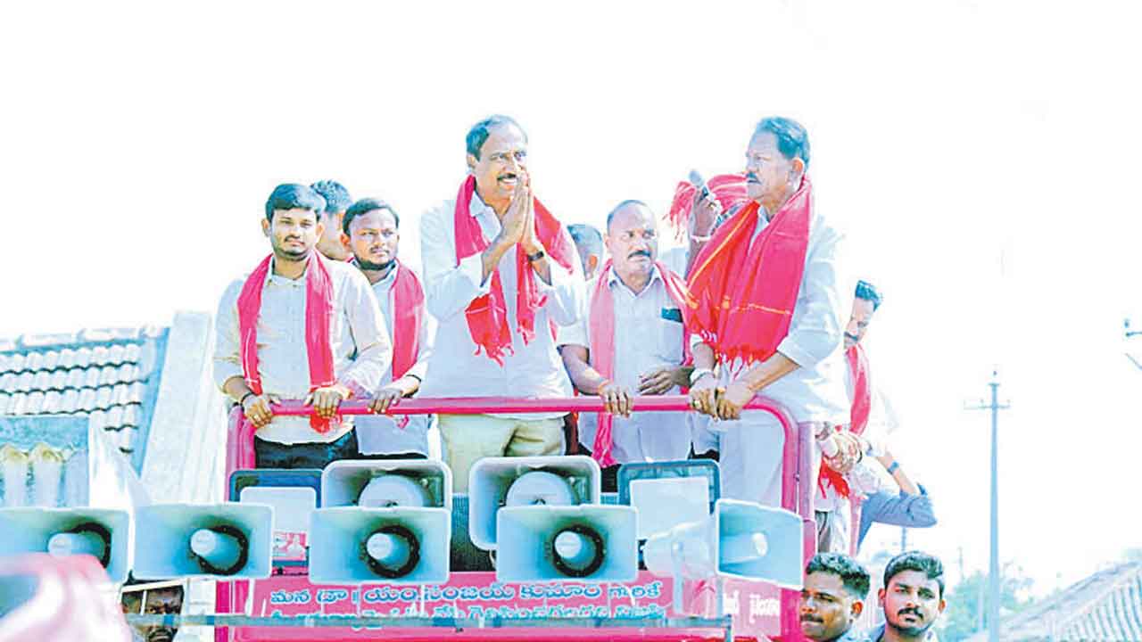 కరెంట్‌ కష్టాలు కావాలా..సాగు సంబురం కావాలా..