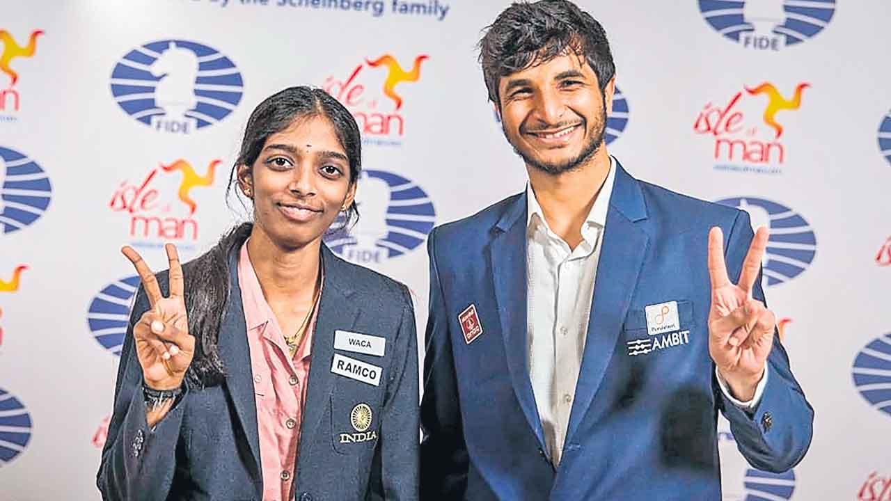 విదిత్‌, వైశాలికి టైటిల్స్‌