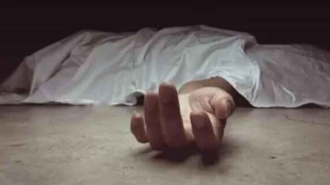 బర్త్‌డేకి దుబాయ్‌ తీసుకెళ్లలేదని..భర్తను కొట్టి చంపిన భార్య