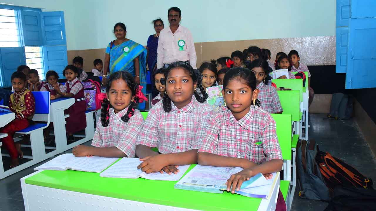 సకల సౌలత్‌ల సర్కారు బడి..