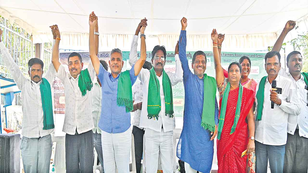 Karnataka Farmers Protest | హైదరాబాద్‌ వేదికగా కర్ణాటక రైతుల ధర్నా.. కాంగ్రెస్‌ నేతల్లో గుబులు