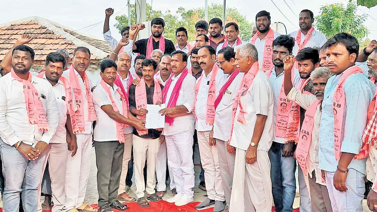 మా దేవుడు కేసీఆరే