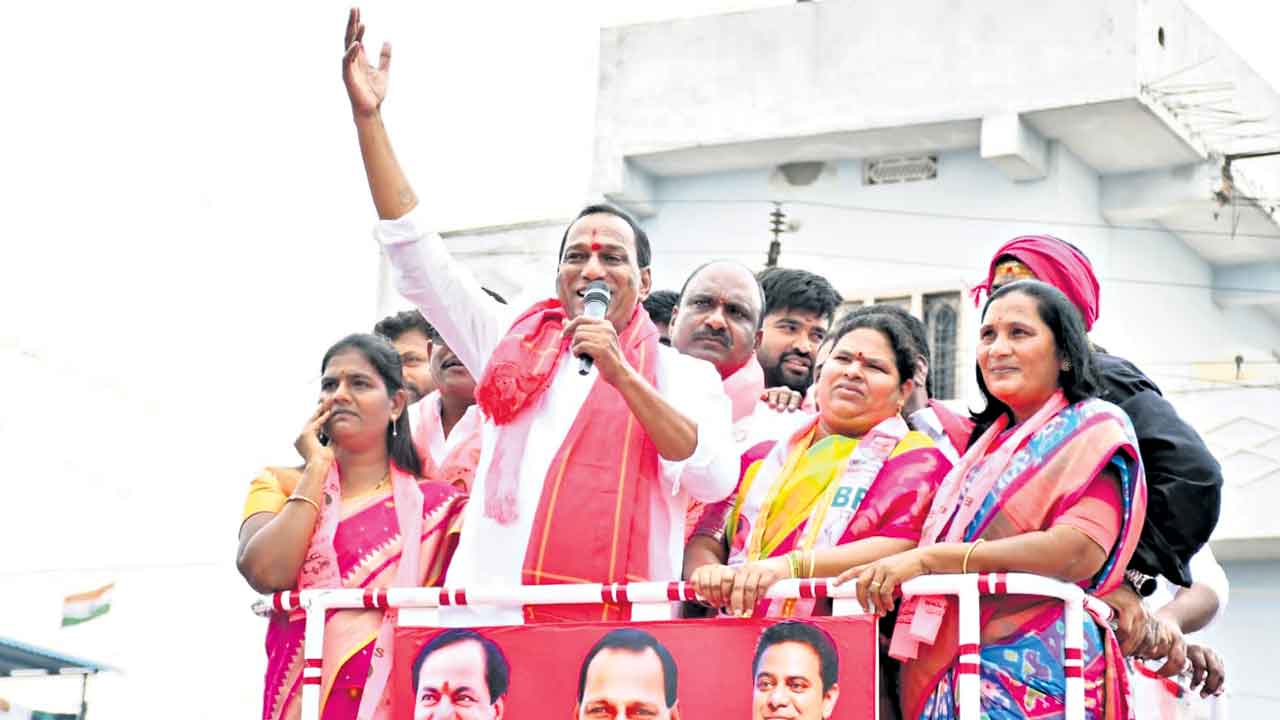 ఏ ముఖం పెట్టుకొని..కాంగ్రెసోళ్లు ఓట్లు అడుగుతున్నరు