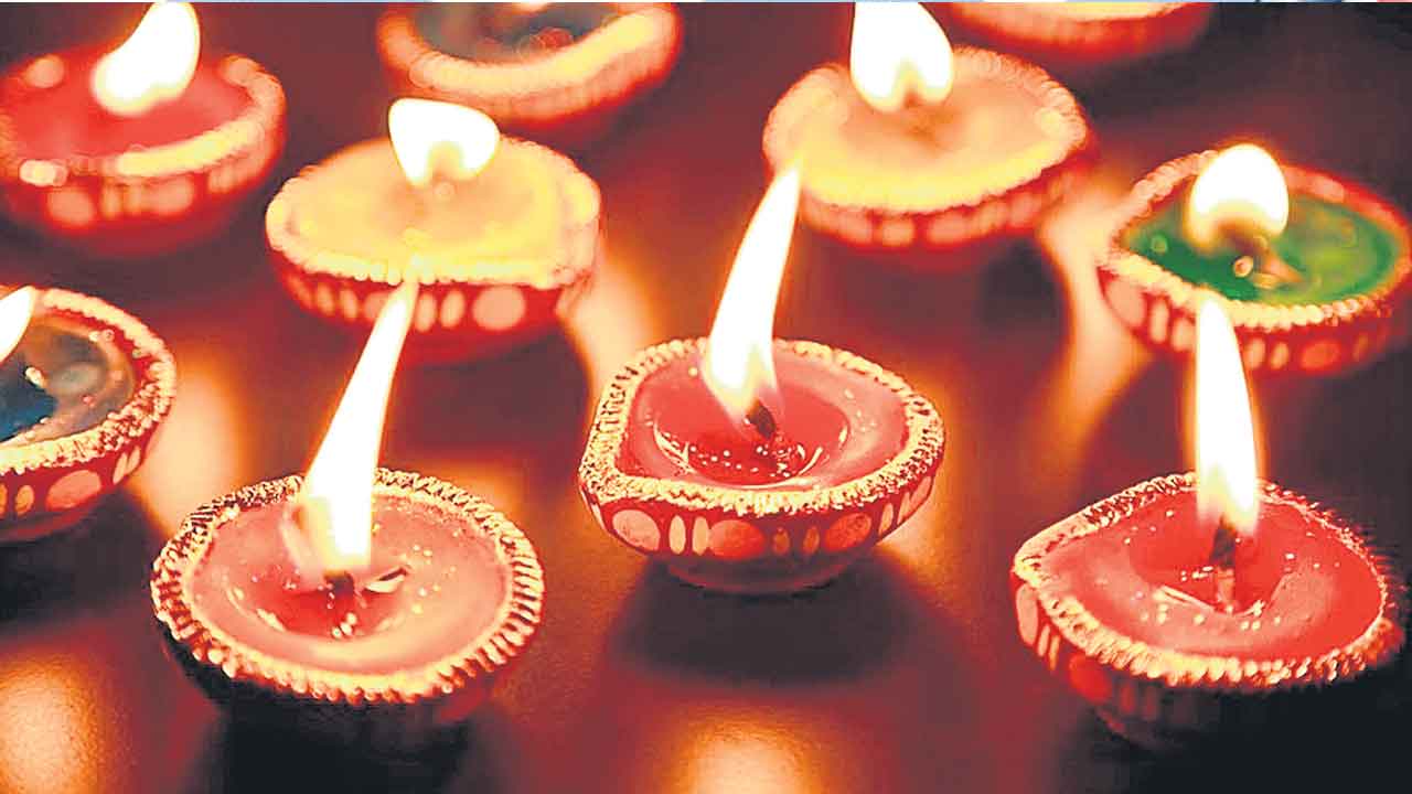 న్యూయార్క్‌లో బడులకు దీపావళి సెలవు