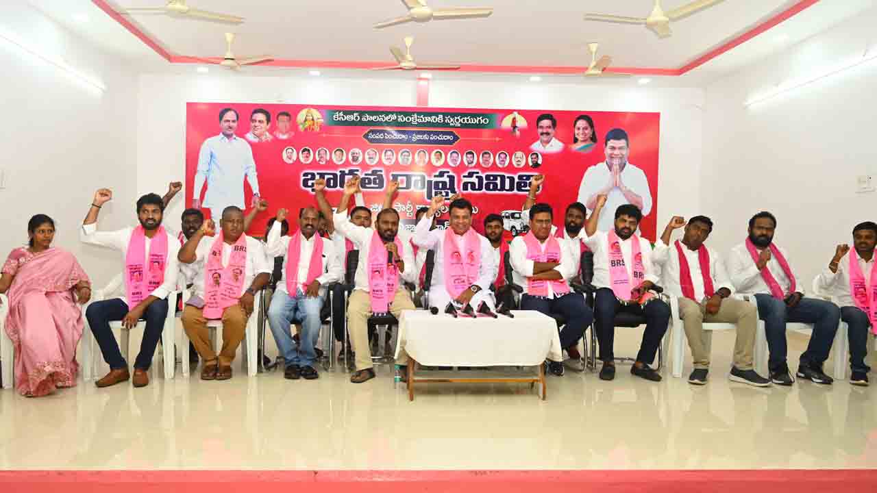 Mahesh Bigala | నిజామాబాద్ అర్భ‌న్‌లో మ‌హేశ్ బిగాల ఆధ్వ‌ర్యంలో గ‌డ‌ప‌గ‌డ‌ప‌కు ఎన్నారైల ప్ర‌చారం